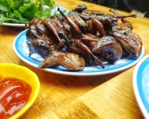 chim nuong hanoi vietnam street food bbq quail
