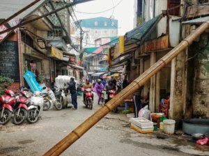 hanoi old quarter chaos street