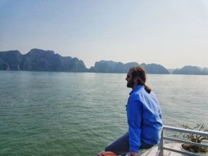 hangry backpacker travel ha long bay vietnam