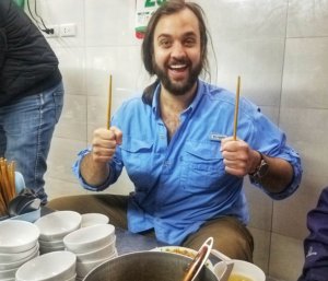 hangry backpacker foodie hostel guest vietnam