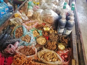 phonsavan market laos strange food