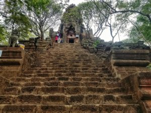 Phnom Banan Khmer ruins