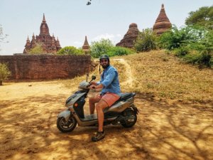 Hangry Backpacker scooter Bagan