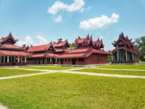 no tourists mandalay myanmar