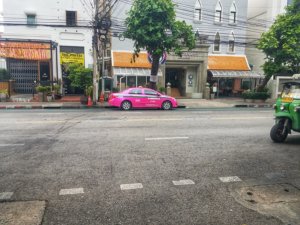 pink Bangkok Taxi