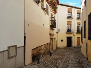 solo travel wanders Albaicin, Granada