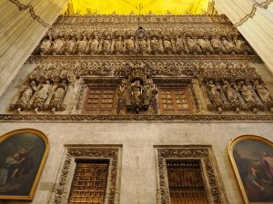 beautiful altarpiece visiting Seville Cathedral
