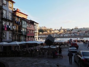 eating porto tourist restaurants
