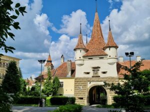 Catherine's Gate, a gate from the Middle Ages with turrets, Poarta Ecateinei in Romanian