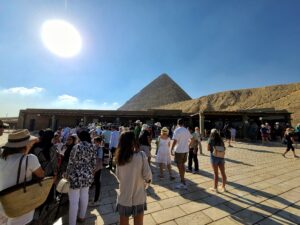 line of people to enter the Pyramids of Giza archaeological site